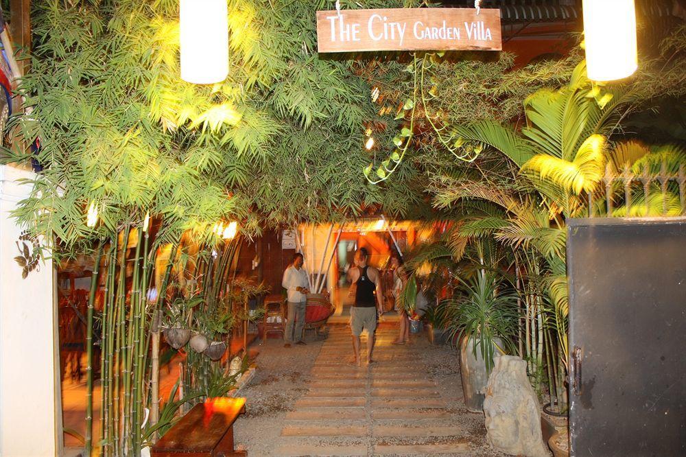The City Premium Guesthouse Siem Reap Extérieur photo