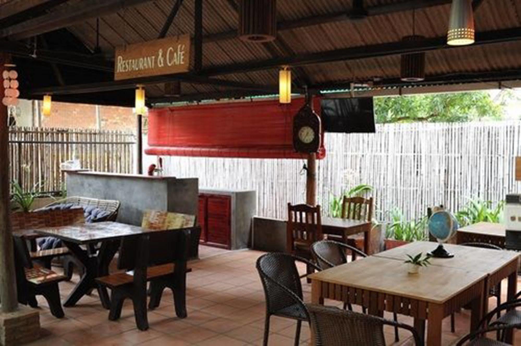 The City Premium Guesthouse Siem Reap Extérieur photo
